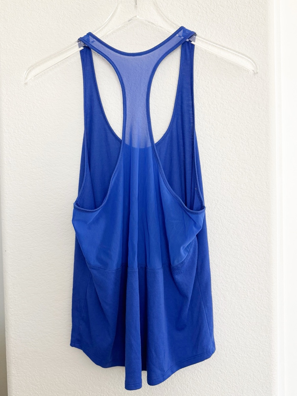 ALO Yoga Blue Mesh Racerback Pocket Tank Top - Picture 2 of 3